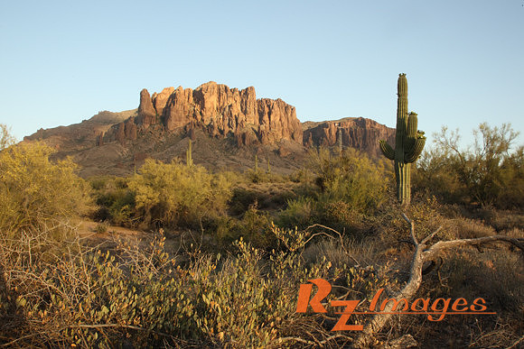 Superstition Mountains. Lost Dutchman State Park.