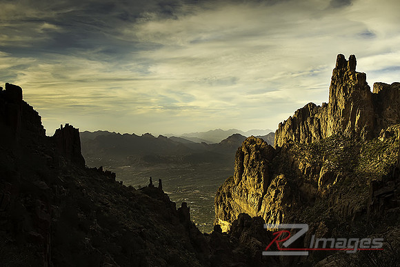 View of the Goldfield Mtns from the Siphon Draw Trai. Superstiti